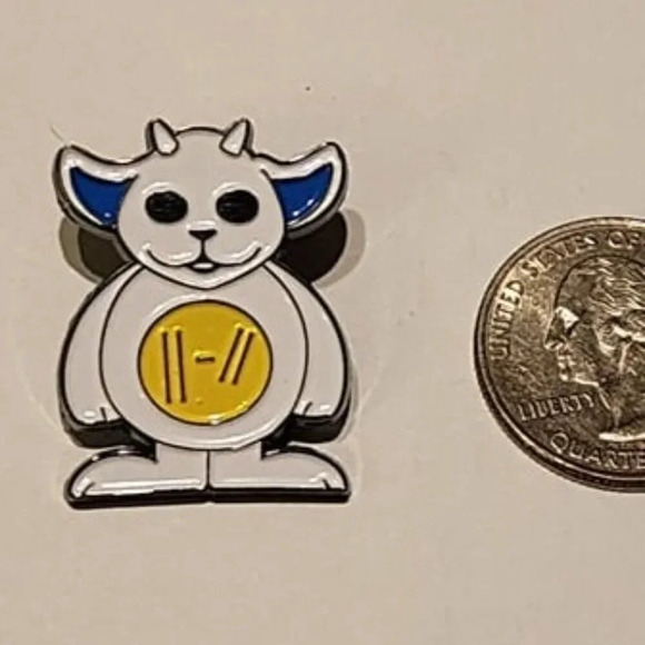 Twenty One Pilots Chlorine Ned Enamel Pin - Iconic Band Collectible - Picture 4 of 5